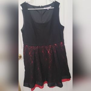 Luxe by Carmen Marc Valvo Beaded Red and Black Lace Dress